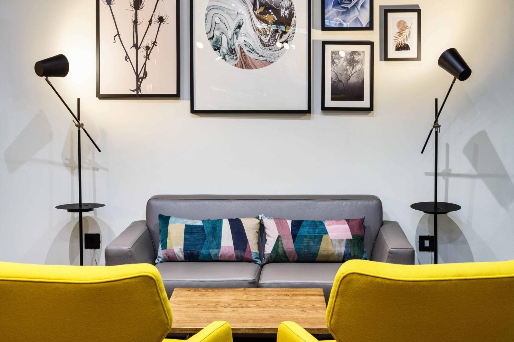 Delta Hotels By Marriott Milton Keynes Bagian luar foto
